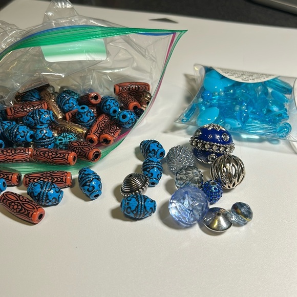 Set of craft beads - Picture 1 of 9